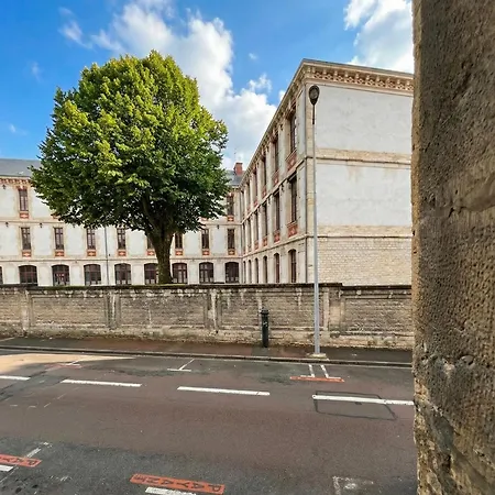 Apartment Oenosuite - Charme & Vin En Hyper-centre Dijon
